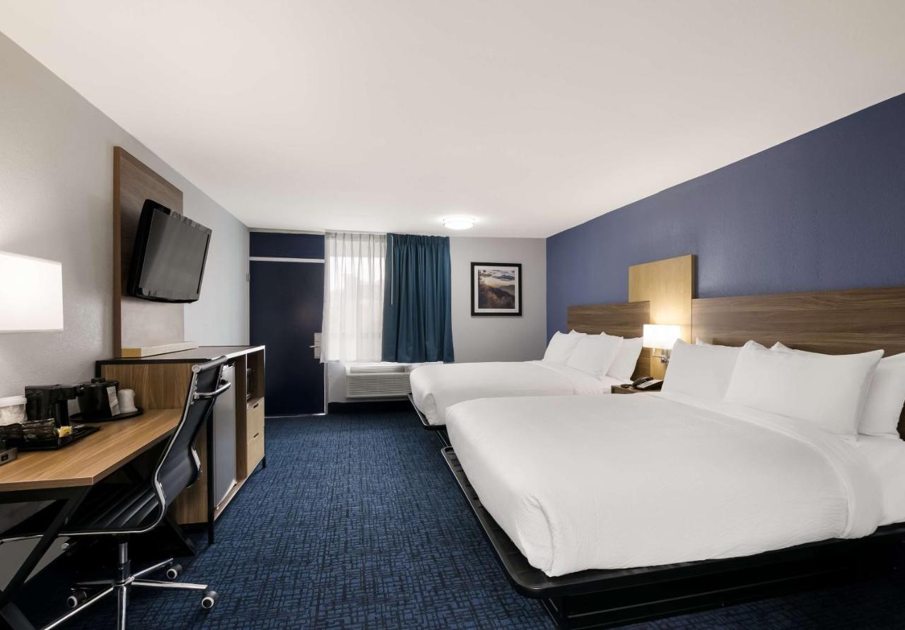 Surestay Plus By Best Western Pigeon Forge Exterior photo